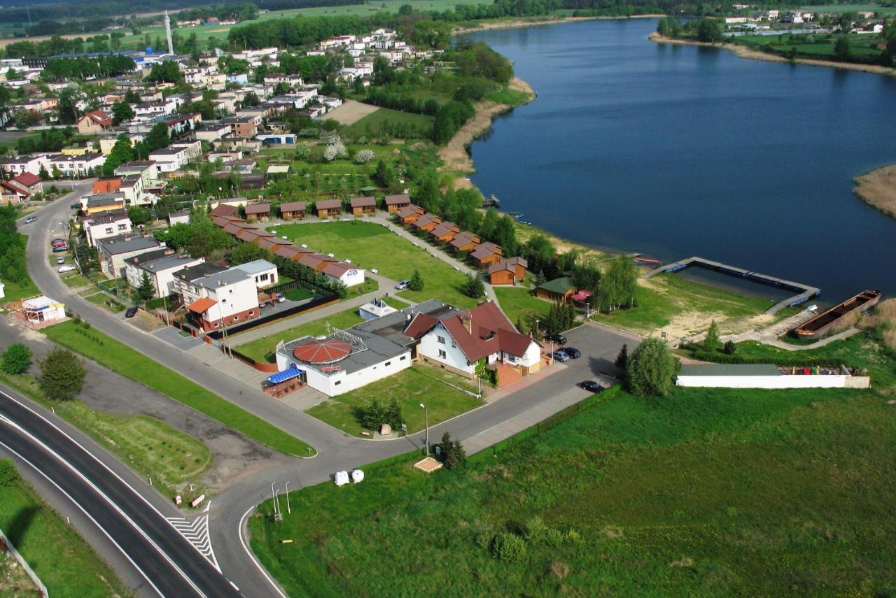 Ab Domki Caloroczne Nad Jeziorem Stęszew Exteriör bild