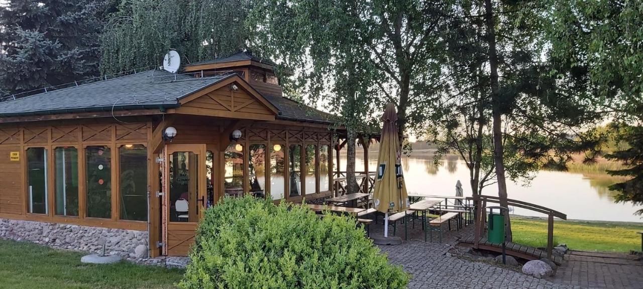 Ab Domki Caloroczne Nad Jeziorem Stęszew Exteriör bild