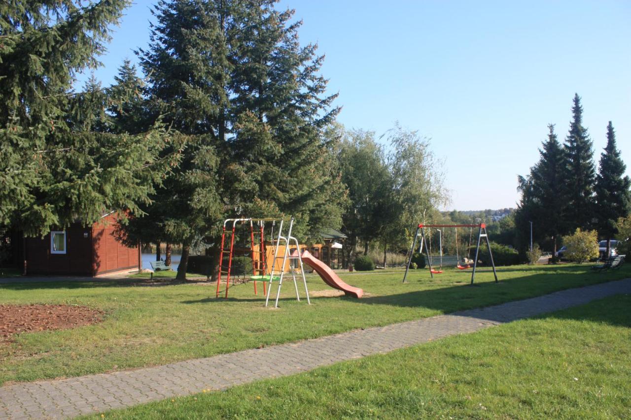 Ab Domki Caloroczne Nad Jeziorem Stęszew Exteriör bild