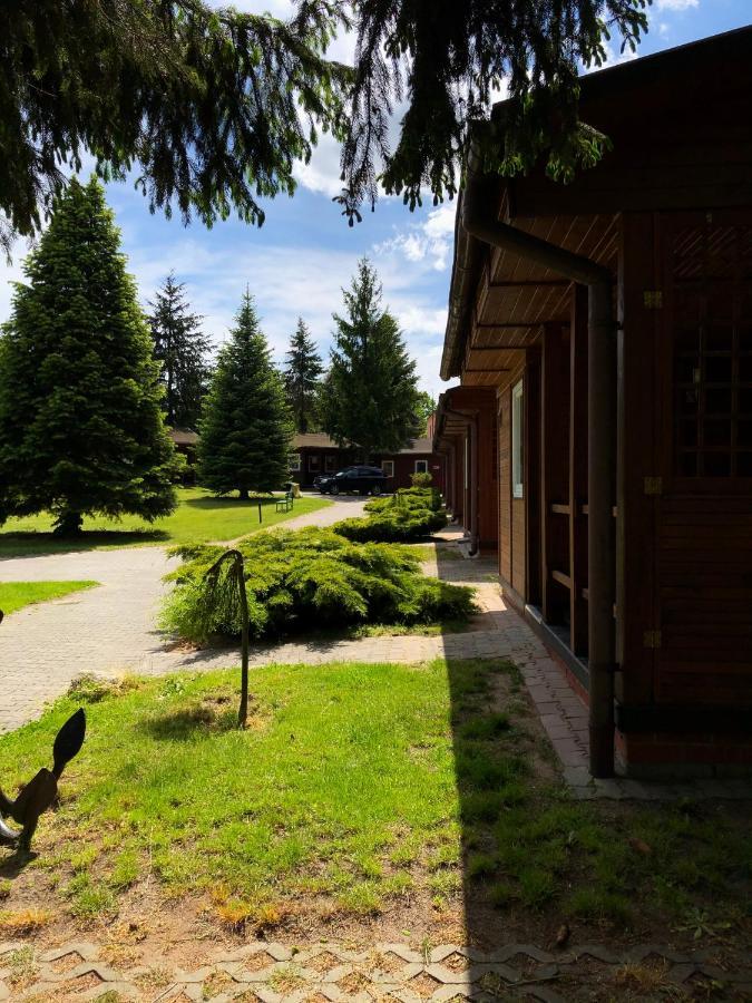 Ab Domki Caloroczne Nad Jeziorem Stęszew Exteriör bild
